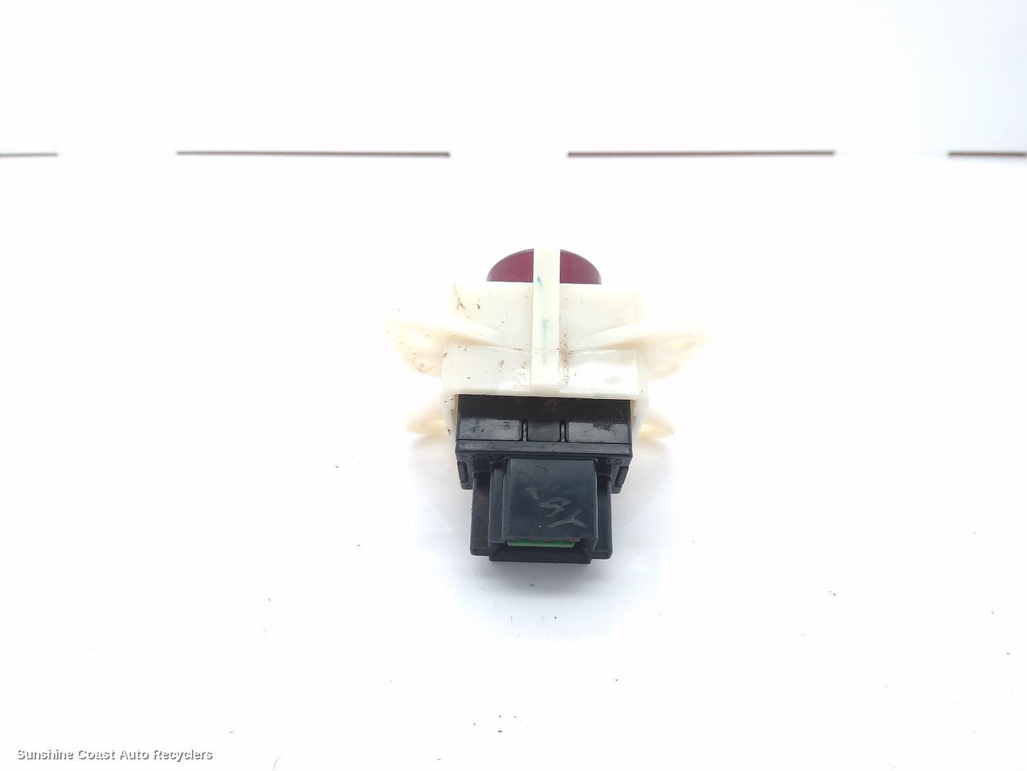 2009-2015 Mitsubishi Triton Misc Switch Relay