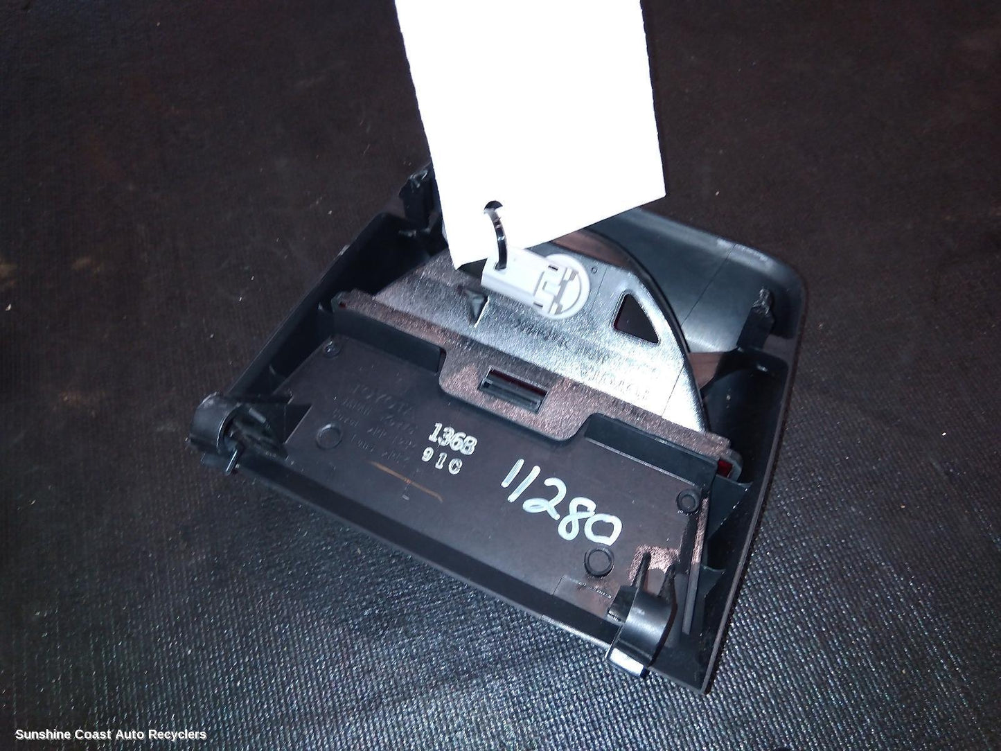 2009 Toyota Yaris High Level Stoplight