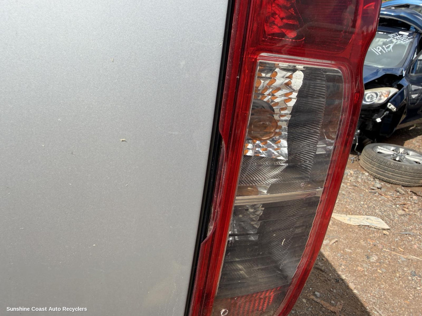 2005-2015 Nissan Navara Right Taillight