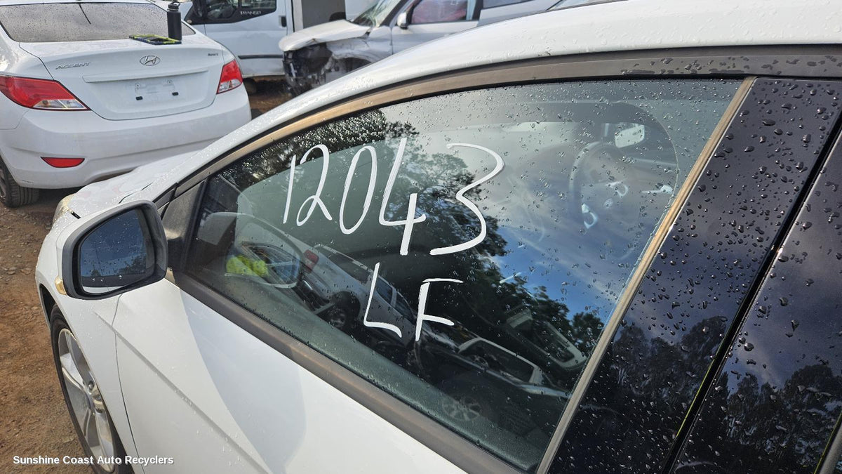 2011-2015 Ford Focus Left Front Door Window