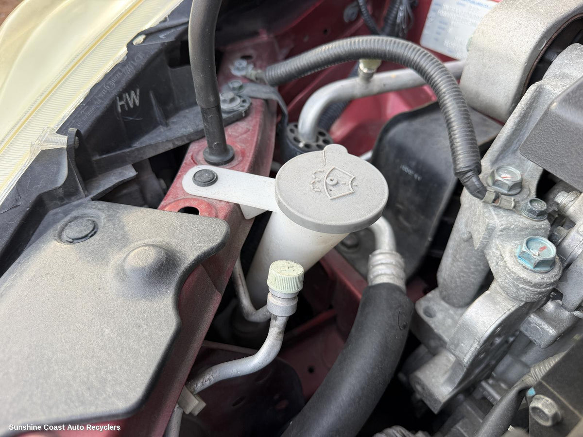 2013-2016 Nissan Pulsar Washer Bottle