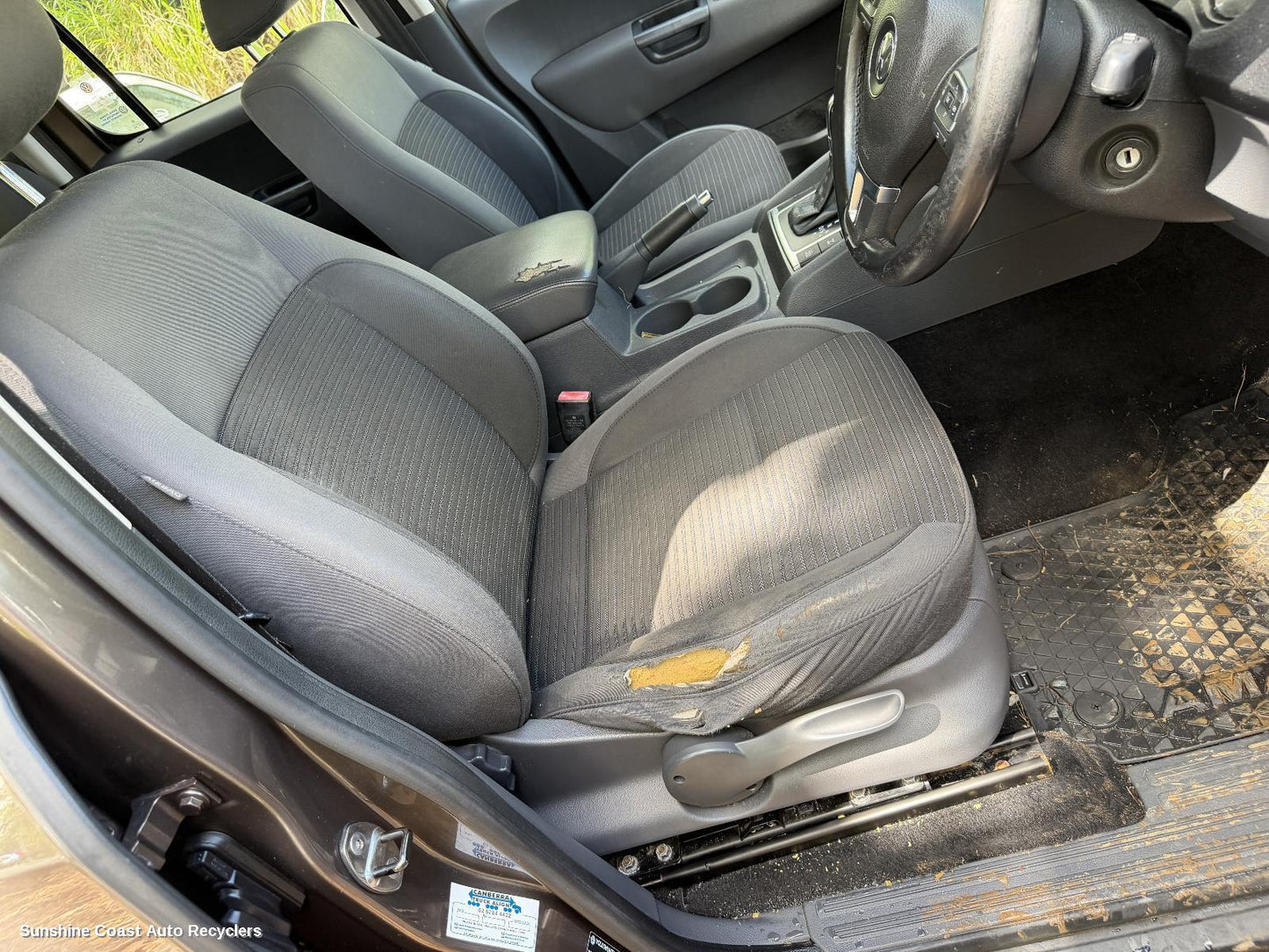 2010-2016 Volkswagen Amarok Front Seat