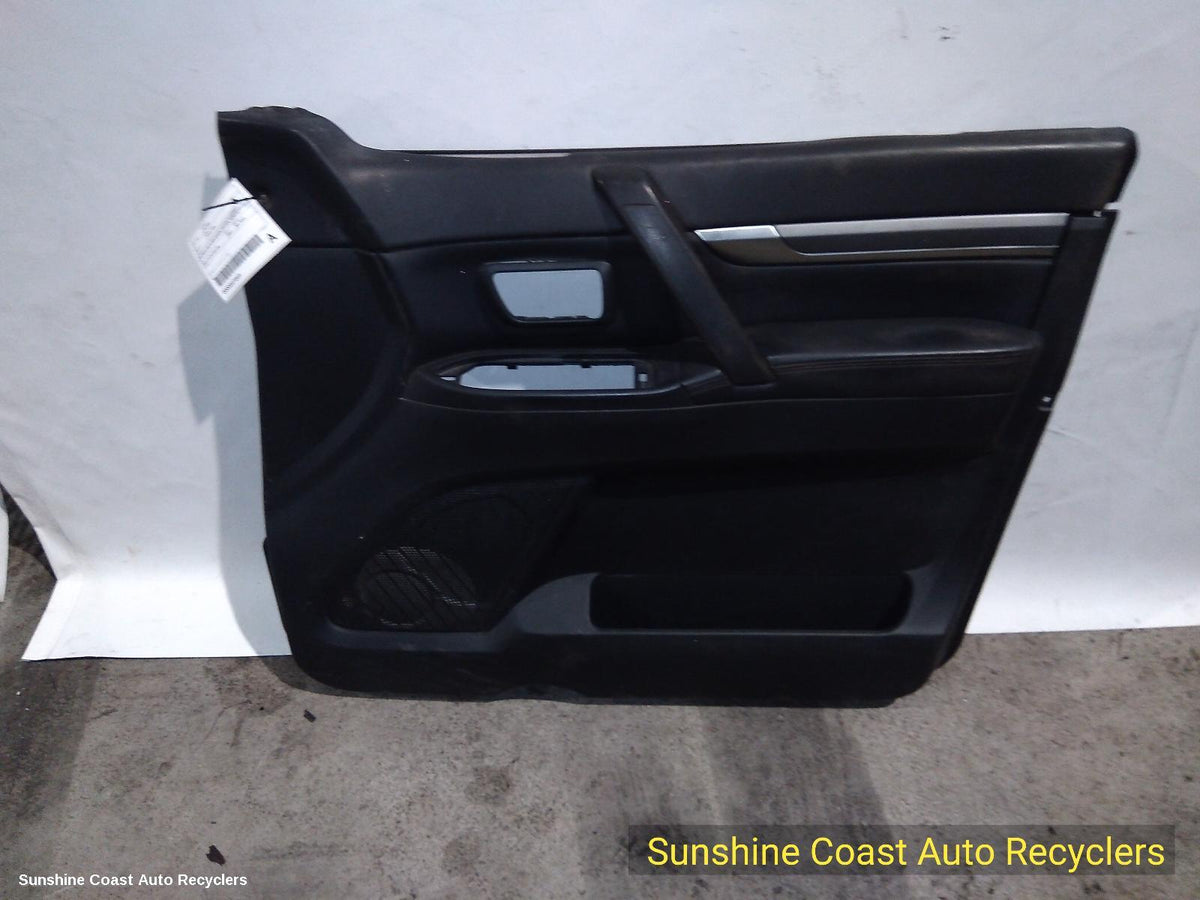2006-2011 Mitsubishi Pajero Door Trim