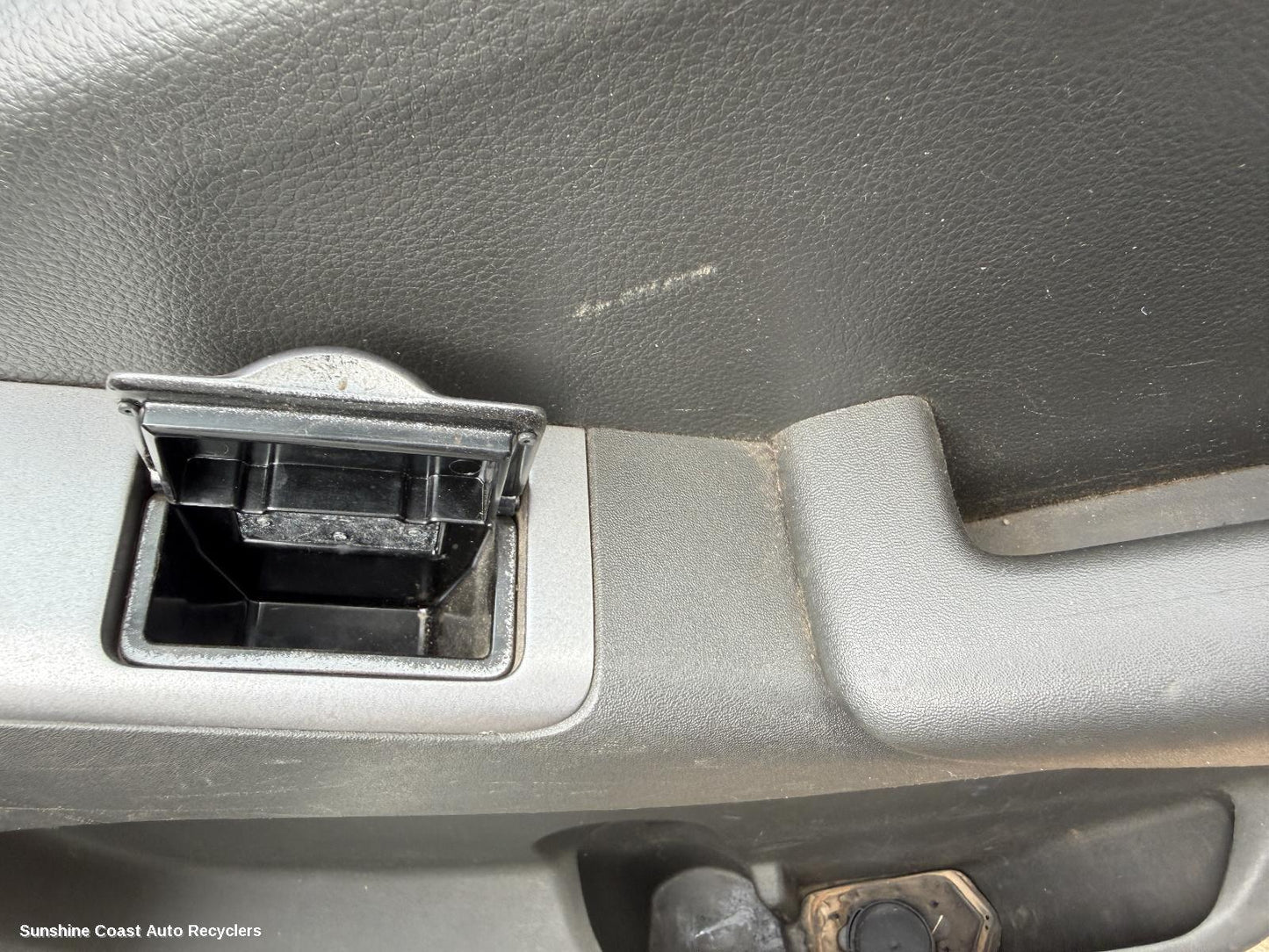 2011 Nissan Navara Ashtray
