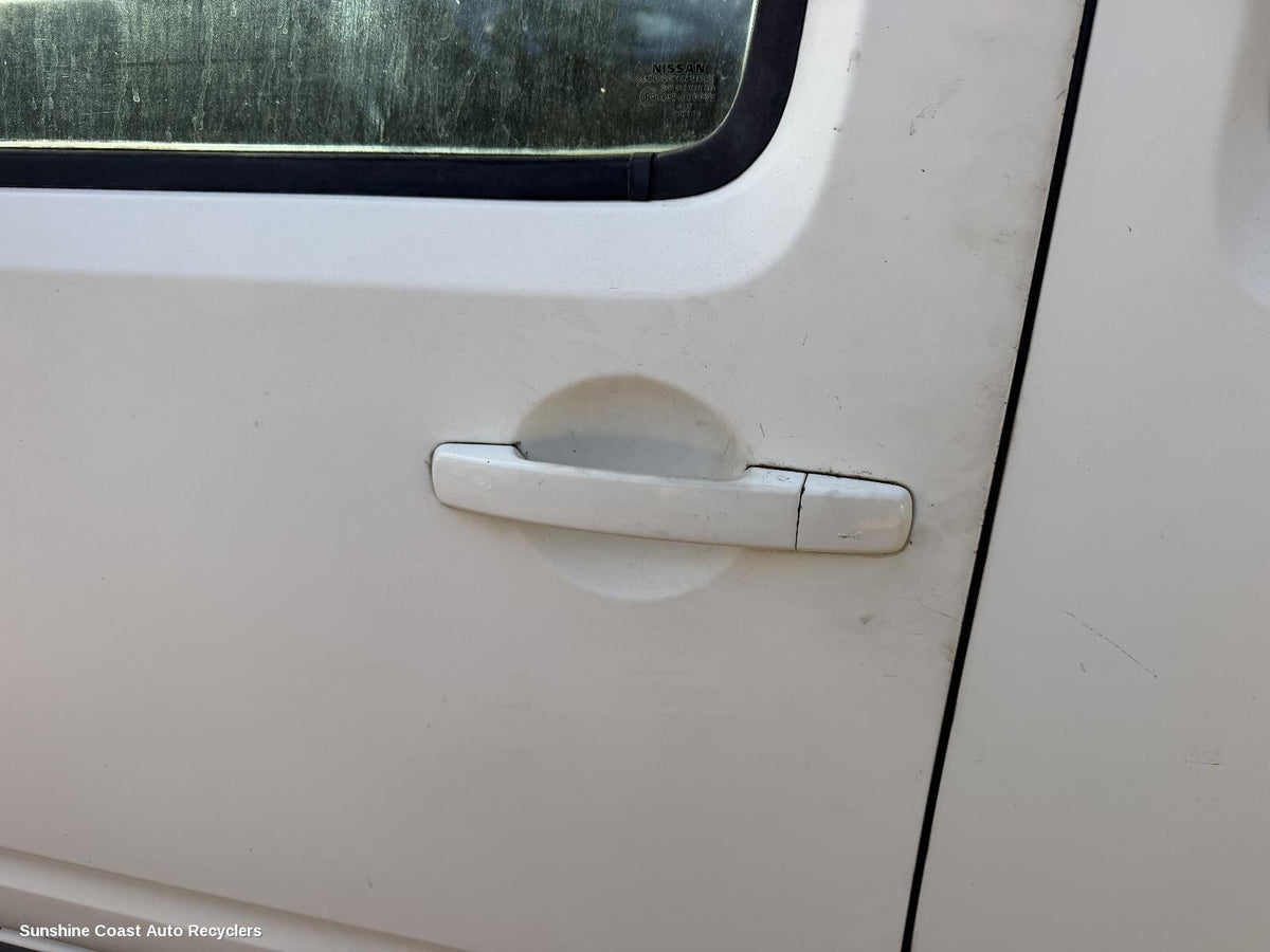 2005-2010 Nissan Pathfinder Door Handle