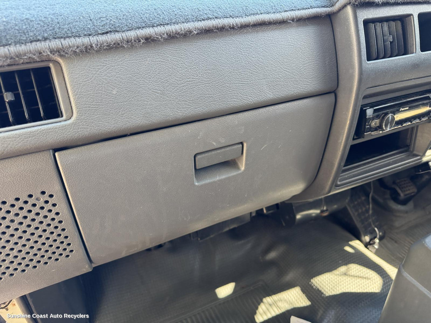 2007 Mitsubishi L300 Glove Box