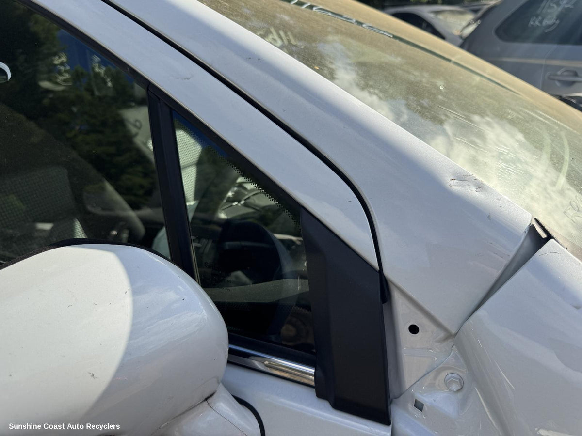 2022-2026 Suzuki S-cross Right Front 1 4 Door Glass