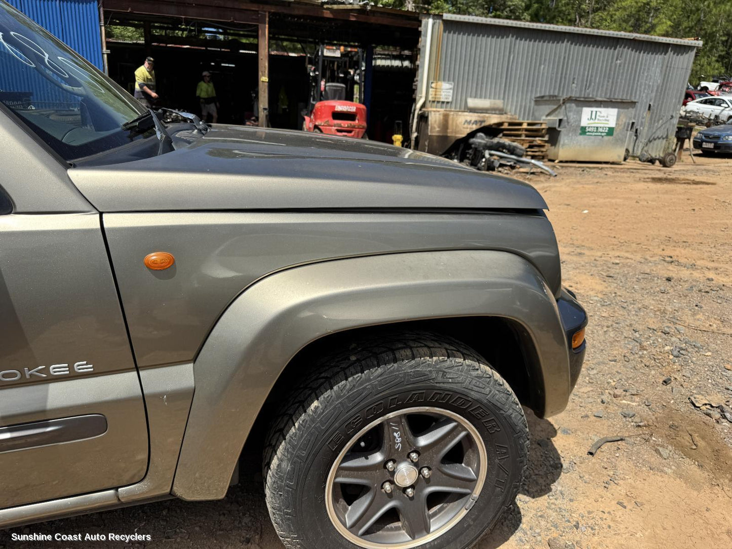 2004 Jeep Cherokee Right Guard