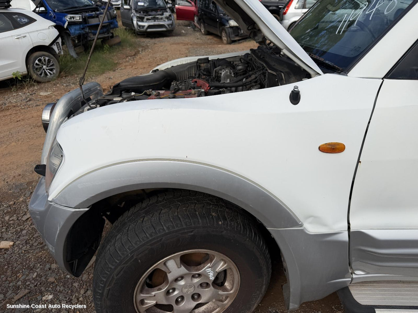 2000-2006 Mitsubishi Pajero Left Guard
