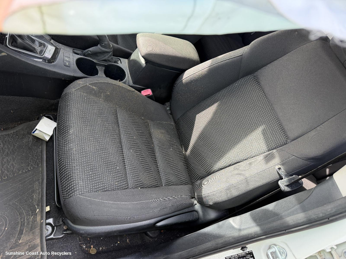 2015-2018 Toyota Corolla Front Seat