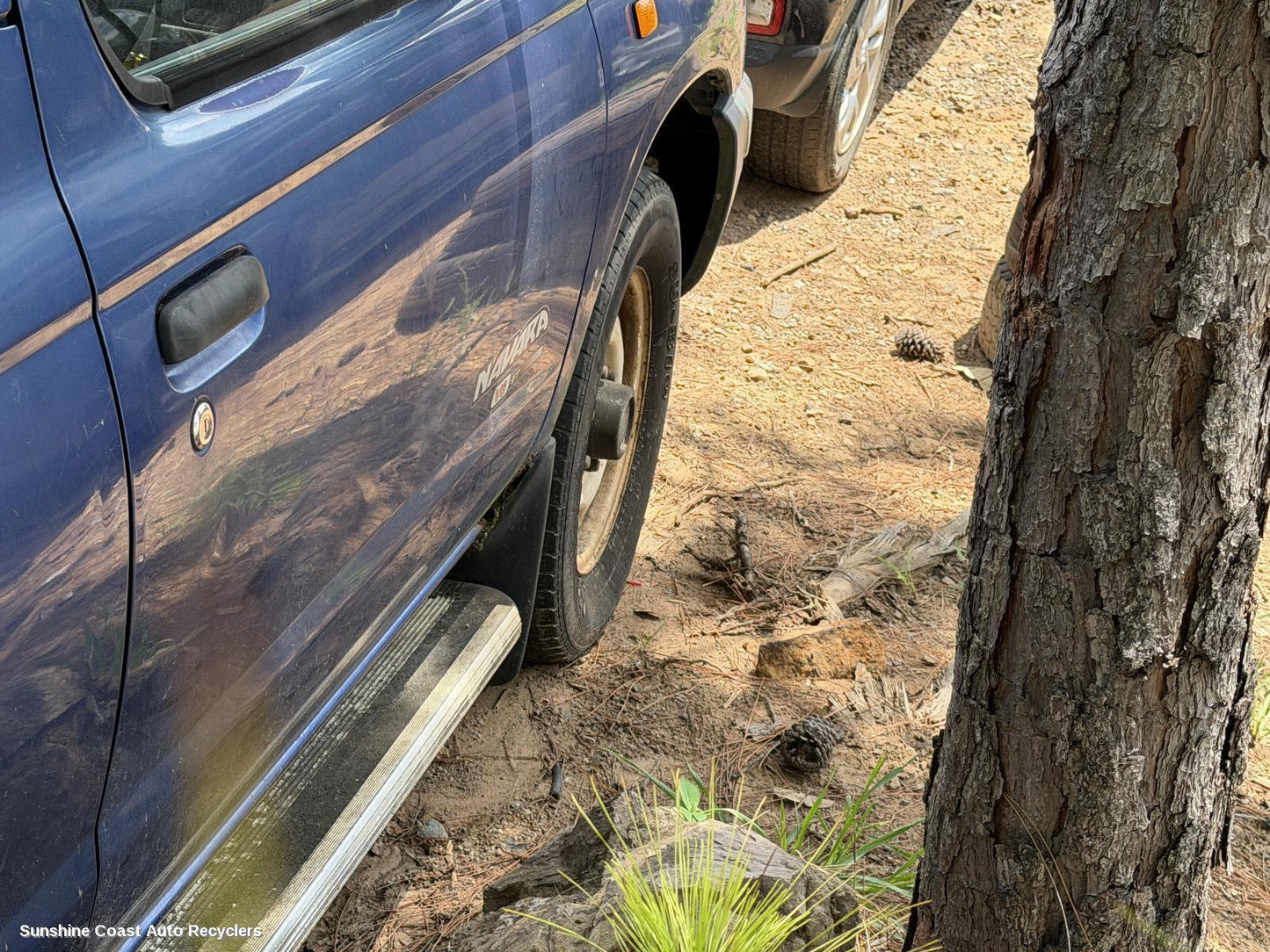 2001 Nissan Navara Mud Flaps