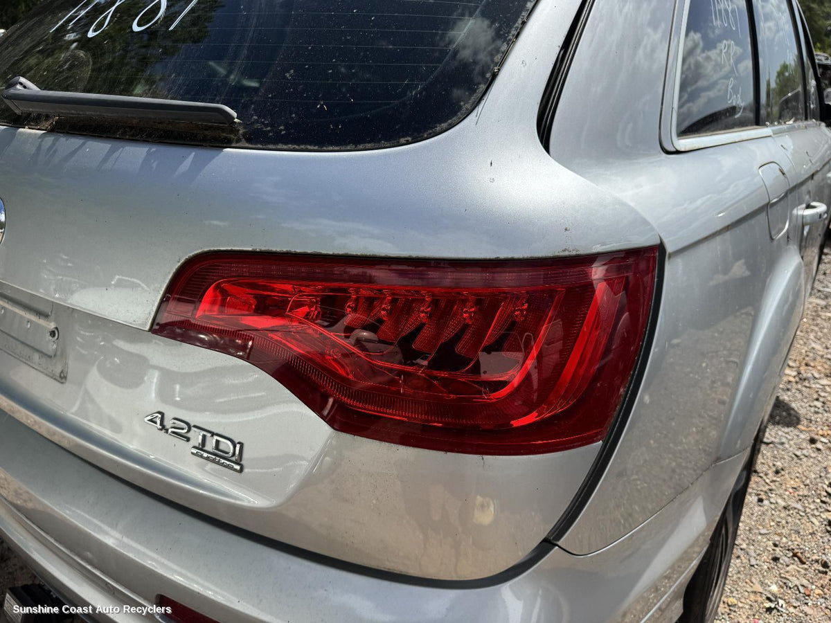 2009-2015 Audi Q7 Right Taillight