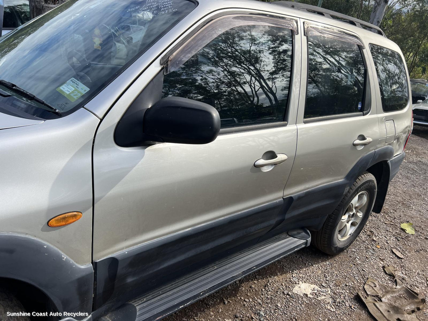 2004 Mazda Tribute Left Front Door