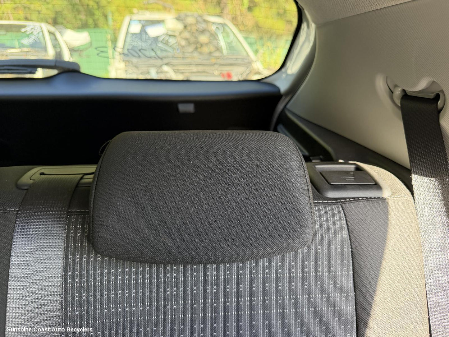 2020-2026 Kia Stonic Headrest