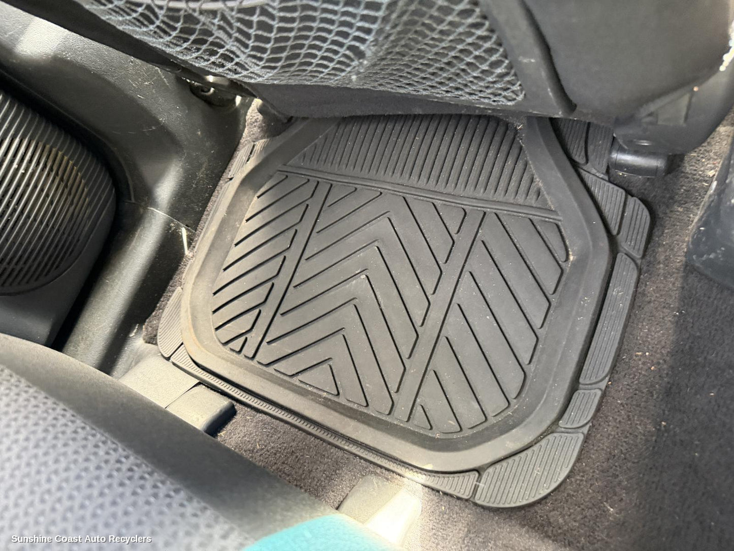 2004-2010 Hyundai Tucson Floor Mats