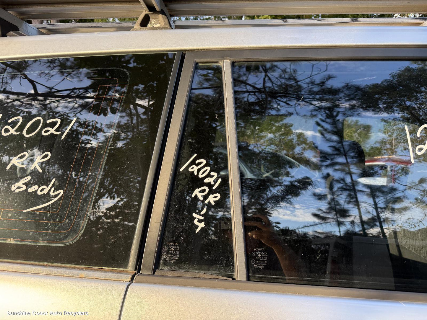 2003-2009 Toyota Prado Right Rear 1 4 Door Glass