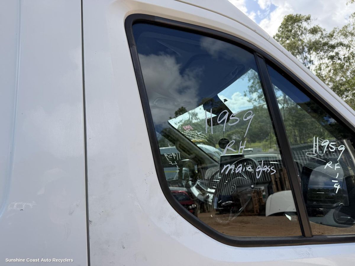 2020-2026 Ldv Deliver 9 Right Front Door Window