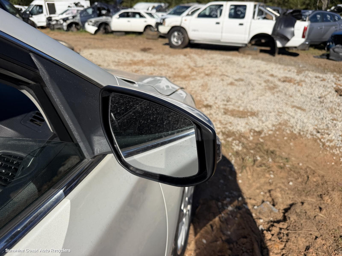 2012-2017 Nissan Pulsar Right Door Mirror