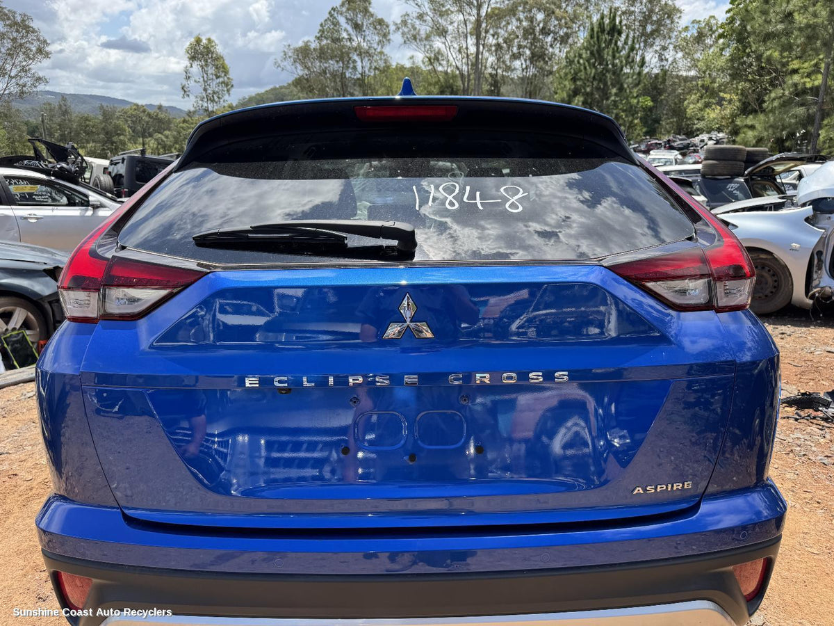 2020-2026 Mitsubishi Eclipse Cross Rear Garnish