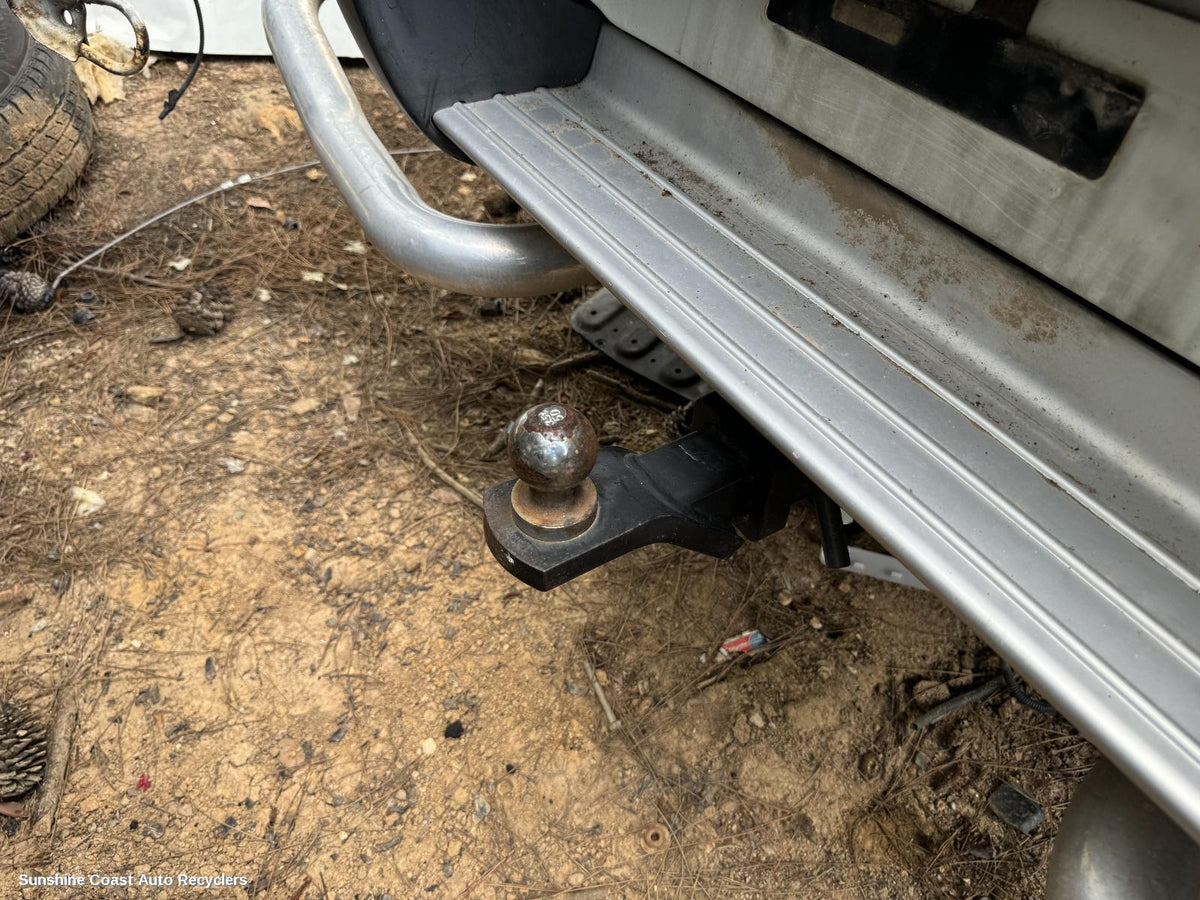 2009-2015 Mitsubishi Triton Towbar