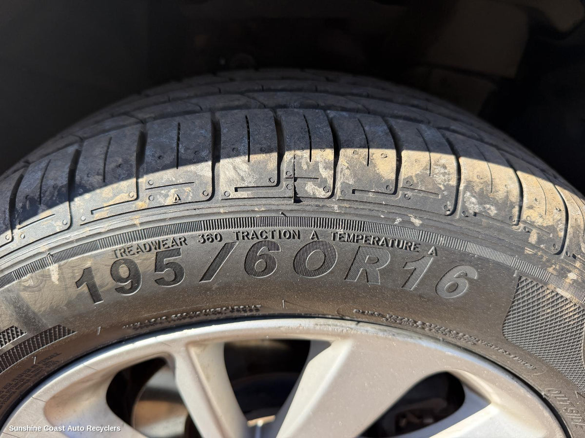 2013-2017 Nissan Pulsar Tyre