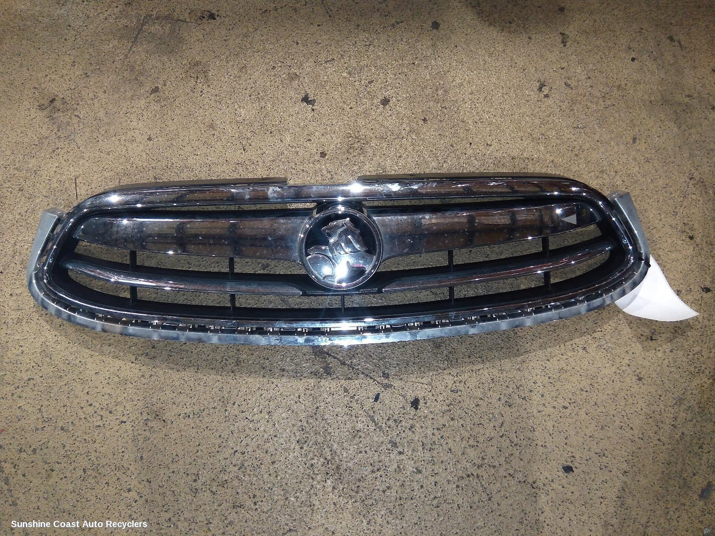 2012 Holden Captiva Grille
