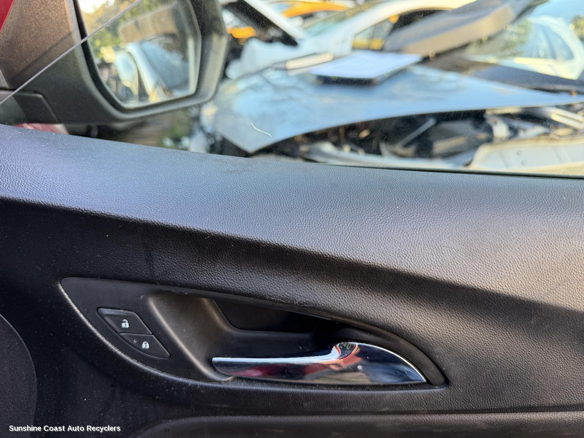 2017-2020 Holden Equinox Door Handle