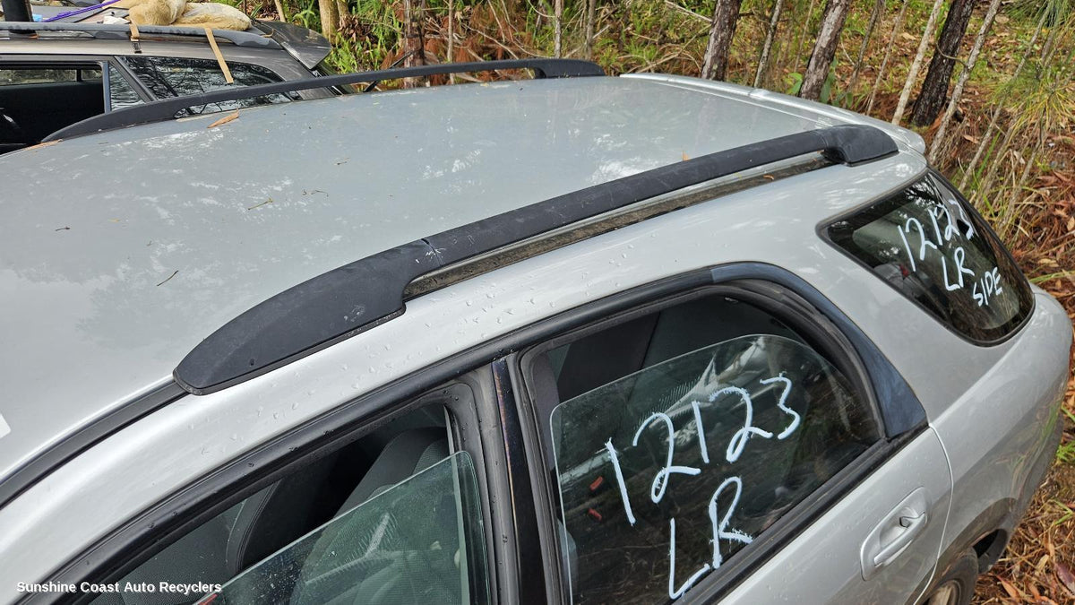 2000-2007 Subaru Impreza Roof Rack Bars