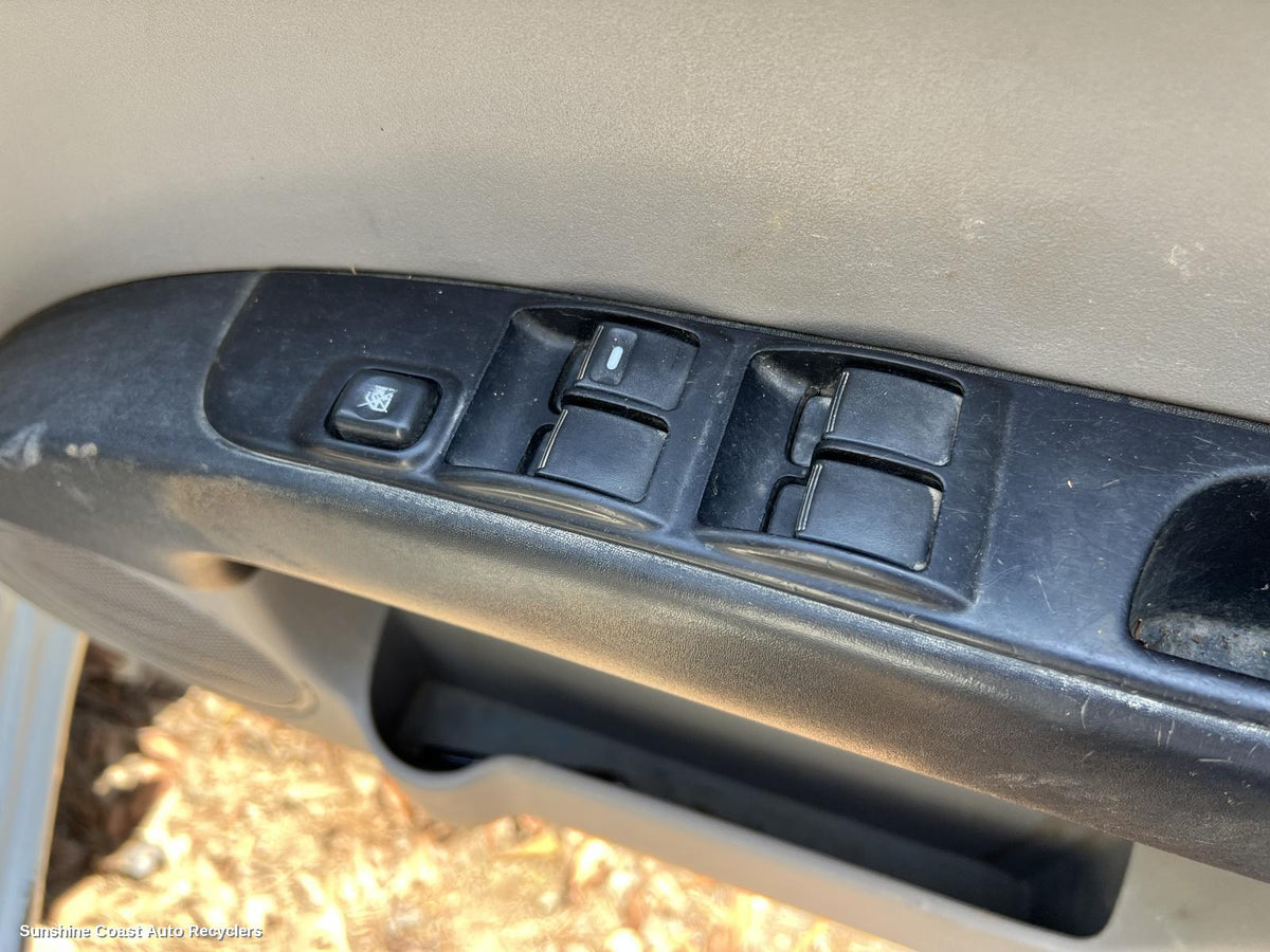 2006-2015 Mitsubishi Triton Pwr Dr Wind Switch