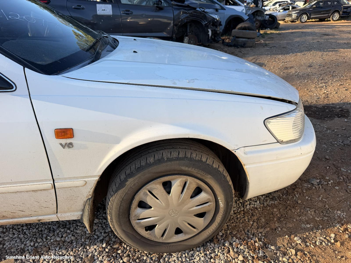 1997-2002 Toyota Camry Right Guard