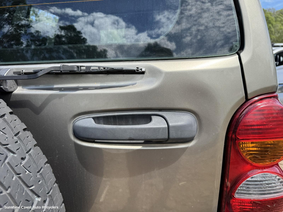 2001-2004 Jeep Cherokee Tailgate Handle