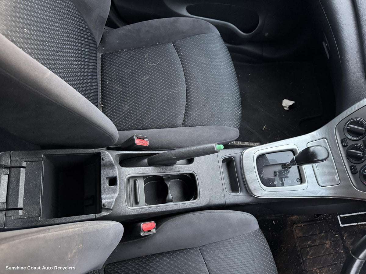 2012-2017 Nissan Pulsar Gear Stick Shifter