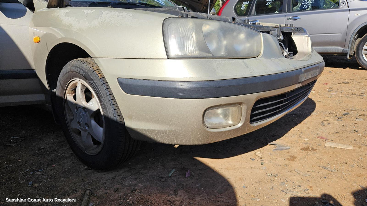 2000-2003 Hyundai Elantra Front Bumper