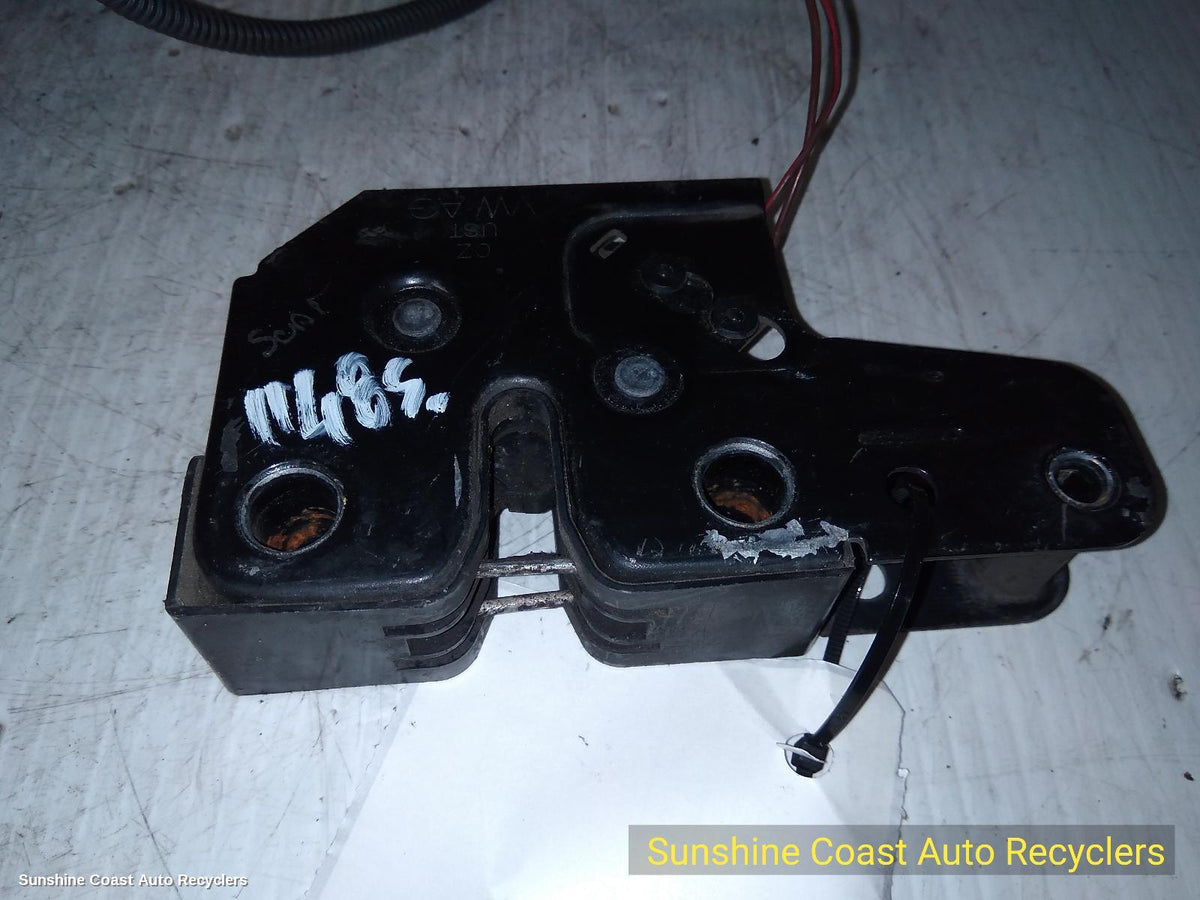 2004-2010 Volkswagen Transporter Bonnet Lock Support