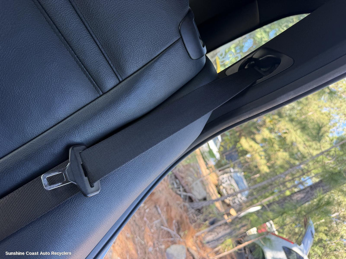 2006-2013 Bmw X5 Seatbelt Stalk