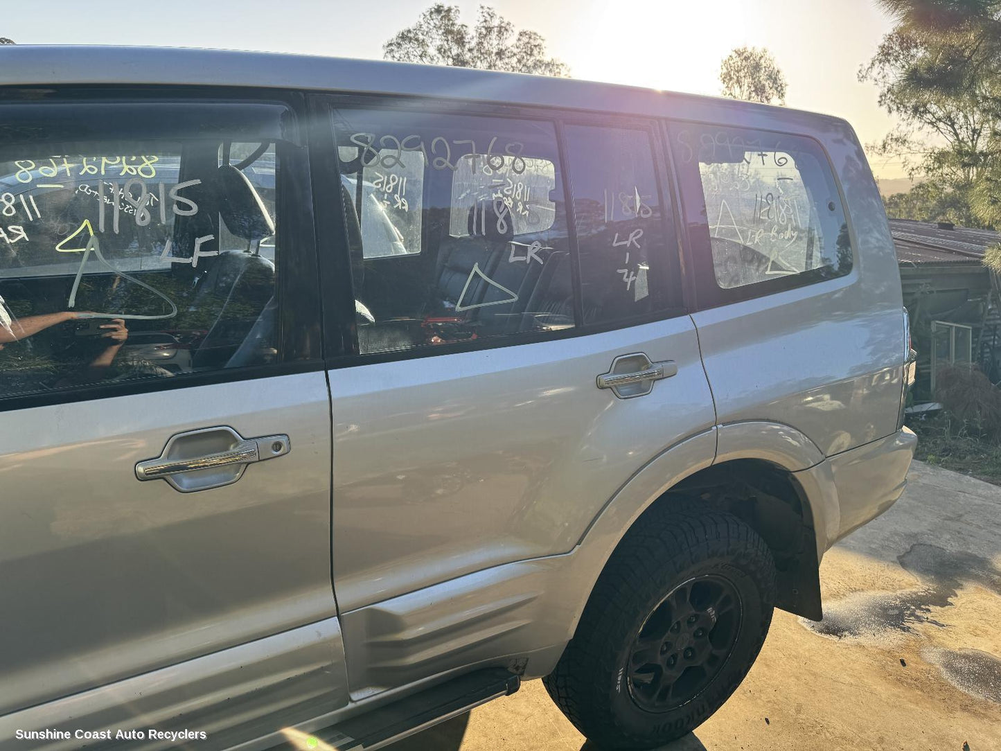 2002 Mitsubishi Pajero Left Rear Door Window