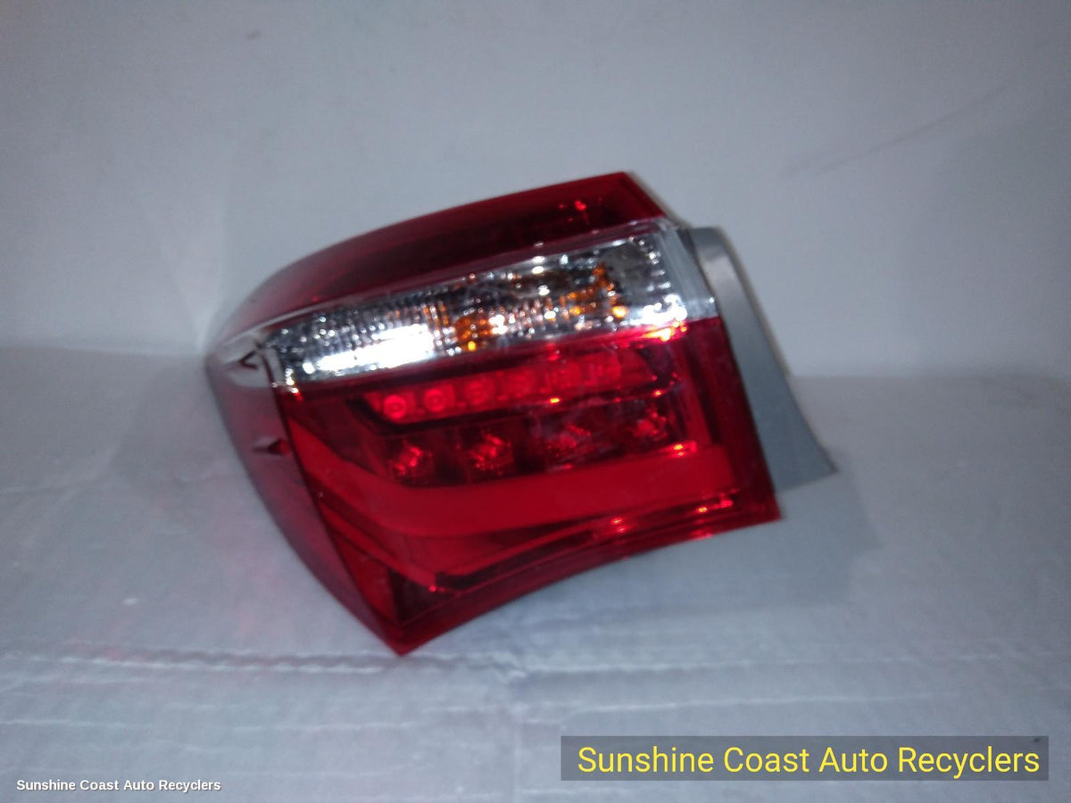 2013-2016 Toyota Corolla Left Taillight