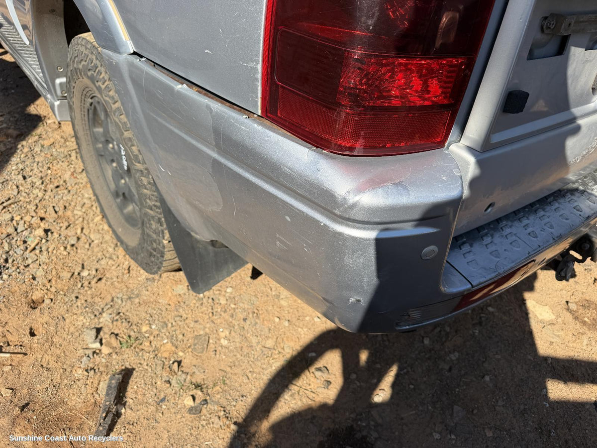 2003-2006 Mitsubishi Pajero Rear Bumper