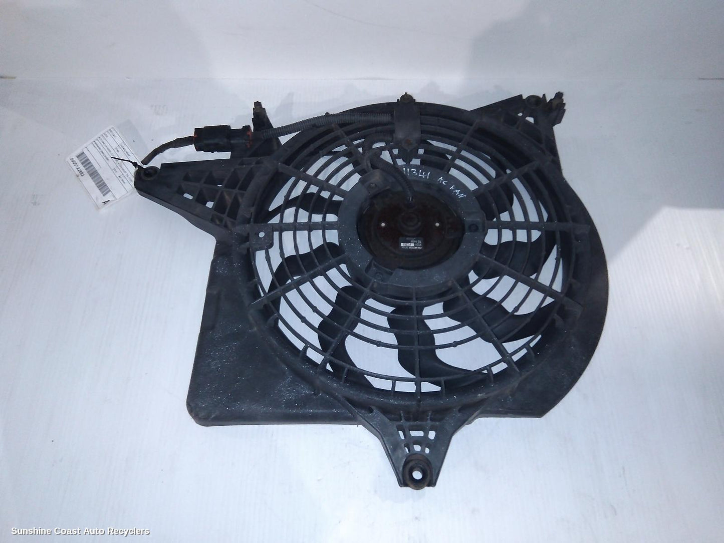 2010 Hyundai Iload/imax Fan