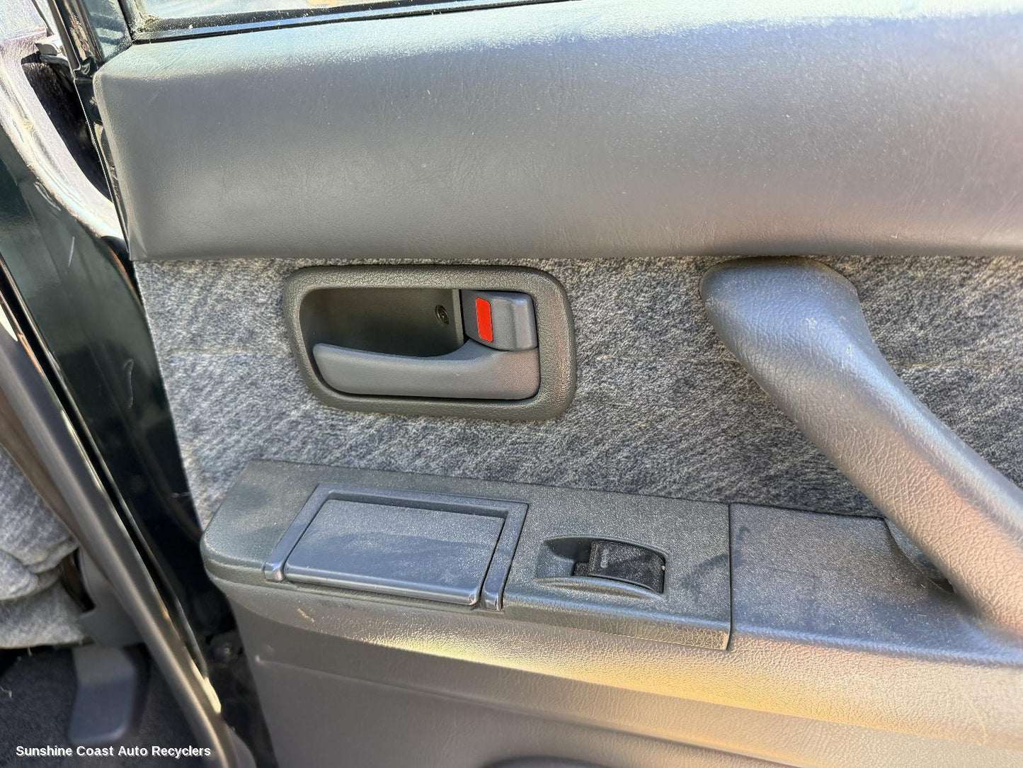 1990-1998 Toyota Landcruiser Door Handle