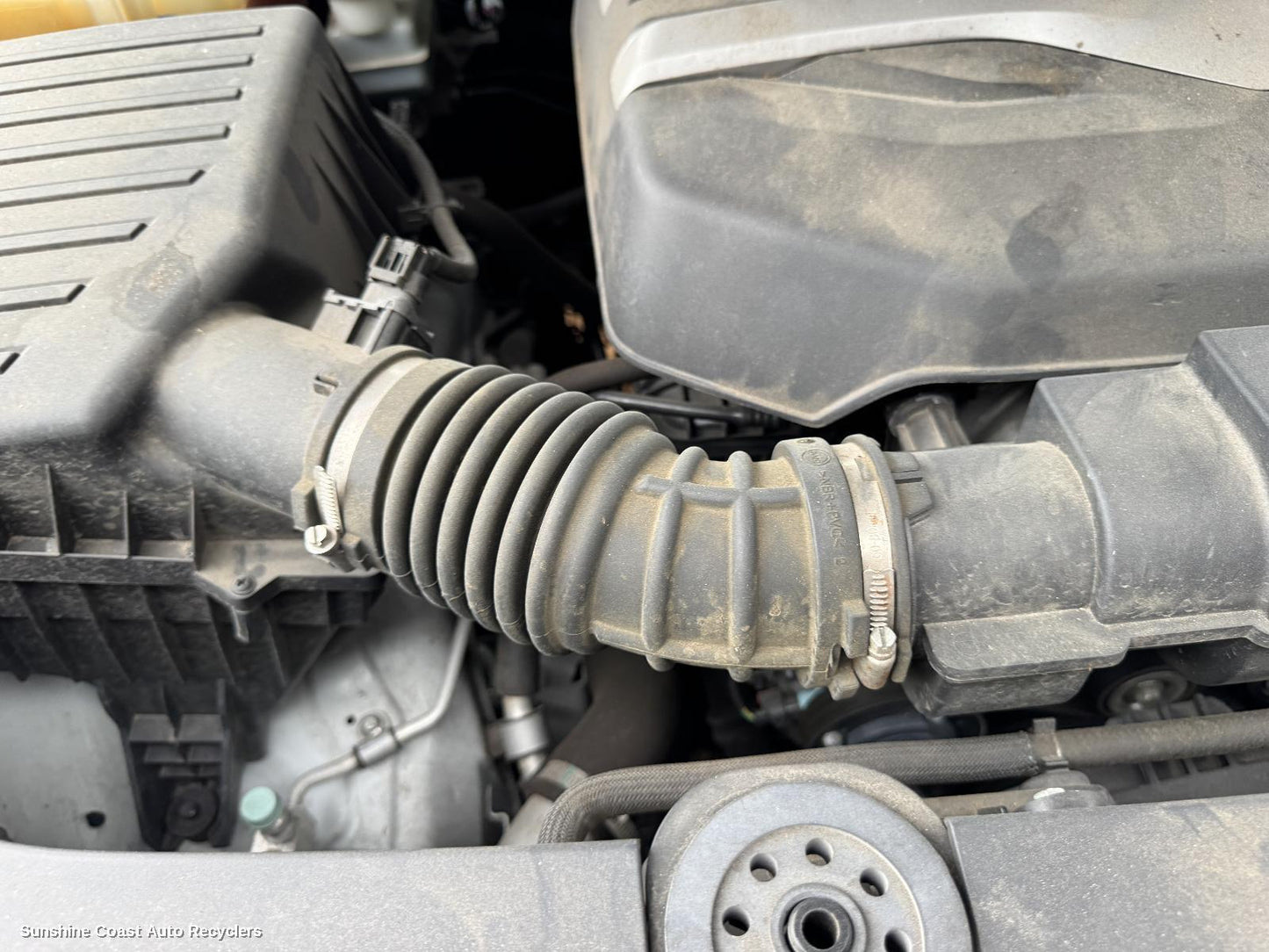 2022 Ldv D90 Air Cleaner Duct Hos