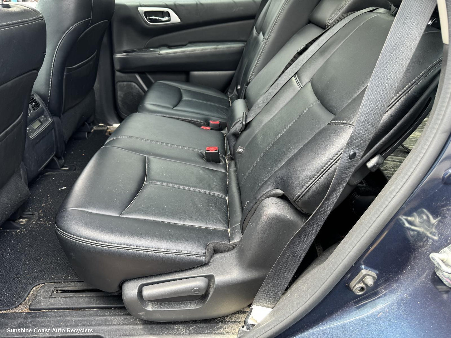 2014 Nissan Pathfinder 2nd Seat  Rear Seat