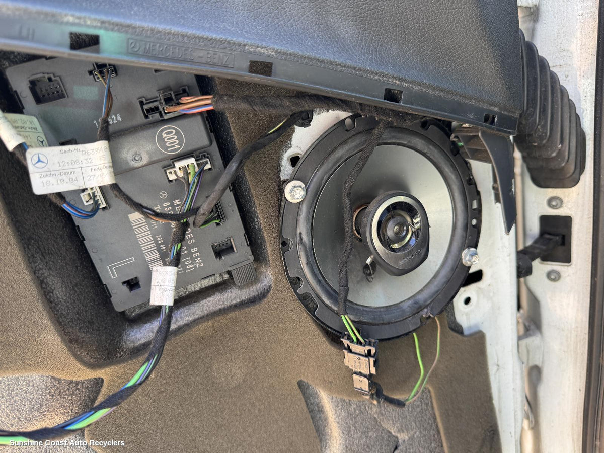 2011-2015 Mercedes Vito Speaker