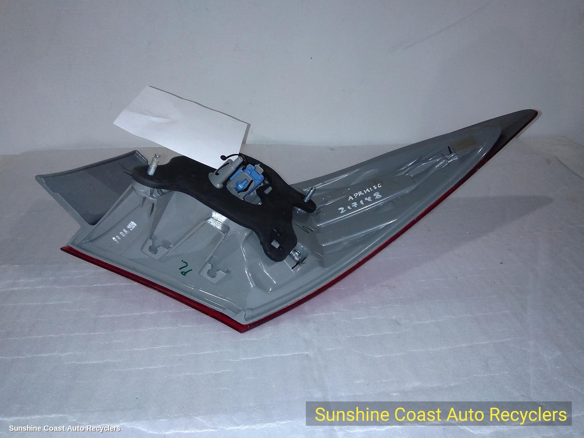 2013-2016 Toyota Corolla Left Taillight