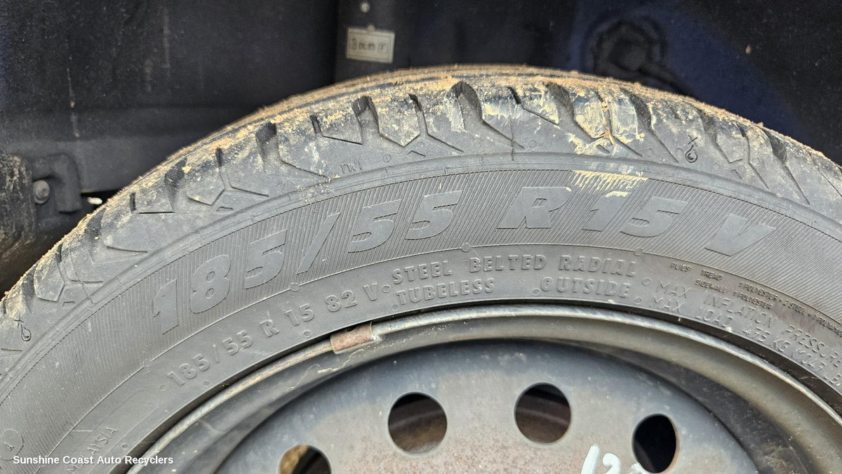 2007-2014 Mazda 2 Tyre