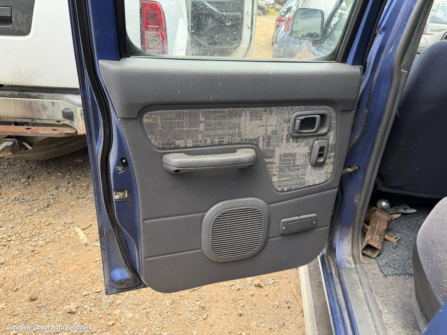 1997-2001 Nissan Navara Ashtray