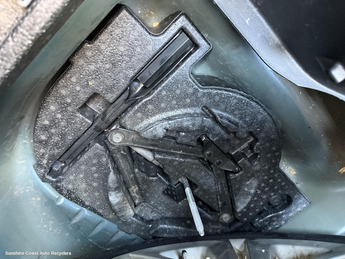 2017-2020 Holden Astra Jack Tool Kit