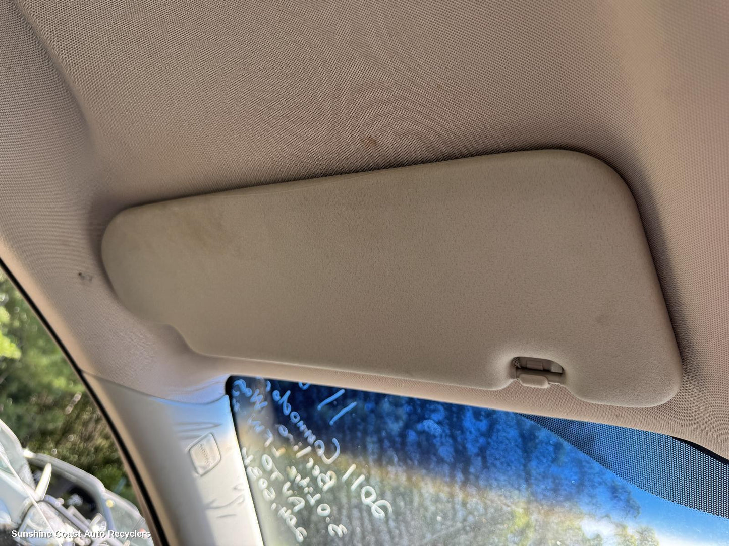 2011 Holden Commodore Sunvisor