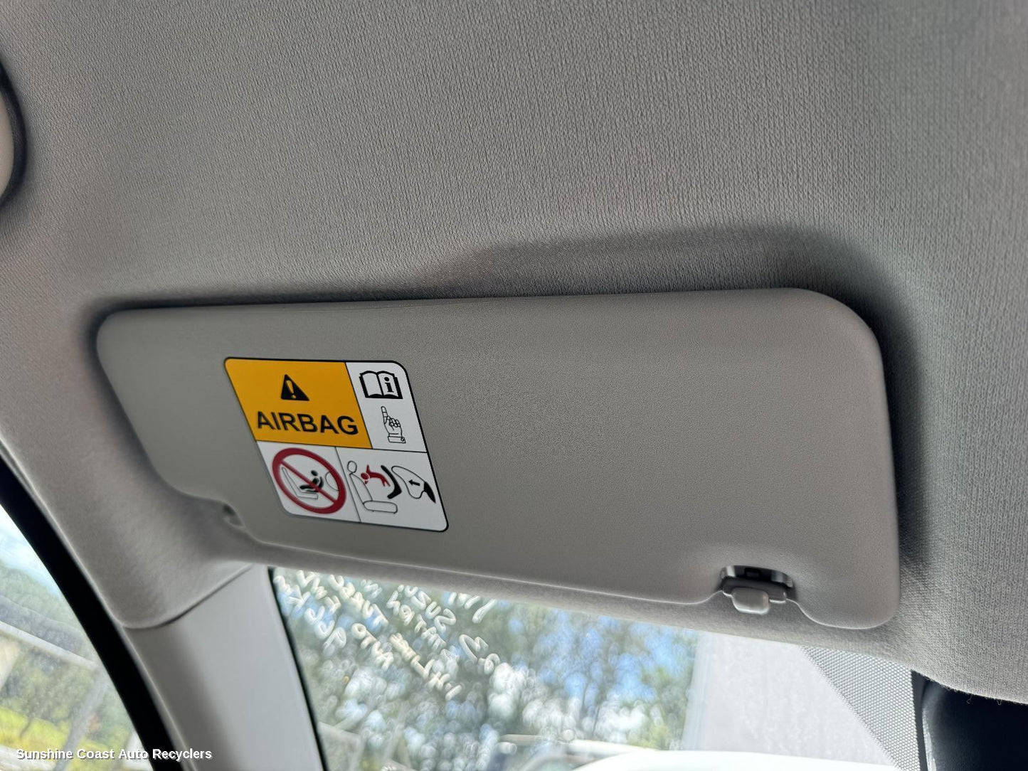 2023 Suzuki S-cross Sunvisor