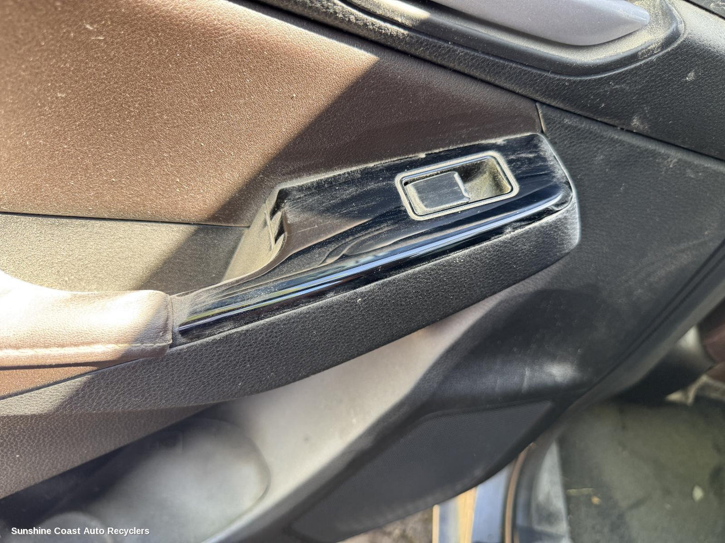 2020-2026 Mazda Bt50 Pwr Dr Wind Switch